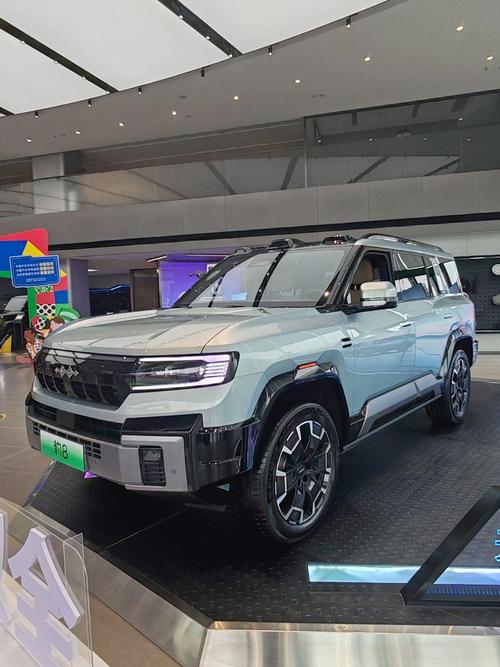 惠州184比亚迪方程豹硬派越野的爆款，英菲尼迪35周年与你共成长